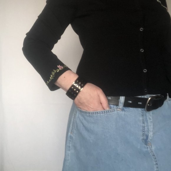 Vintage Black Enamel Gold Dot Metal Hinged Oval Bangle Fashion Jewelry Bracelet - Picture 2 of 9